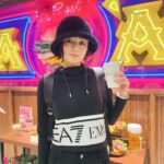 Moemi Katayama Instagram - 🥞 クアアイナ ネオンが可愛い🎡 パンケーキについてた ココナッツソースを初めて食したのですが 美味し過ぎて幸せすぎました ばちばちにカロリー摂取できそうな味だけど たくさんかけました🥥 コーヒーにも合うんだわこれが。 また食べたい...🤤🤤🤤 実は今月はいつもより告知が多くなりそうです 告知の時も ぜひ読んでもらえたら嬉しいです♡ #クアアイナ #パンケーキ #moemikatayama