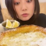 Moemi Katayama Instagram - 🥞🥞 パンケーーーーーーーーーキ🥞 1種類だけだと思うでしょう？ 2種類食べたわ 美味しすぎた🤤🤎💛 #パンケーキ　#🥞🥞