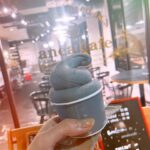 Moemi Katayama Instagram - 🩶 念願の 黒ゴマアイス🩶🩶🩶 食べたくて食べたくて食べたくて 探しまくりまして、 anea cafe に辿り着いた...!! 理想のお味🤤 なかなかのボリュームだけど まったく飽きずに食べた🩶 美味しかった🫰 #aneacafe #黒ゴマアイス