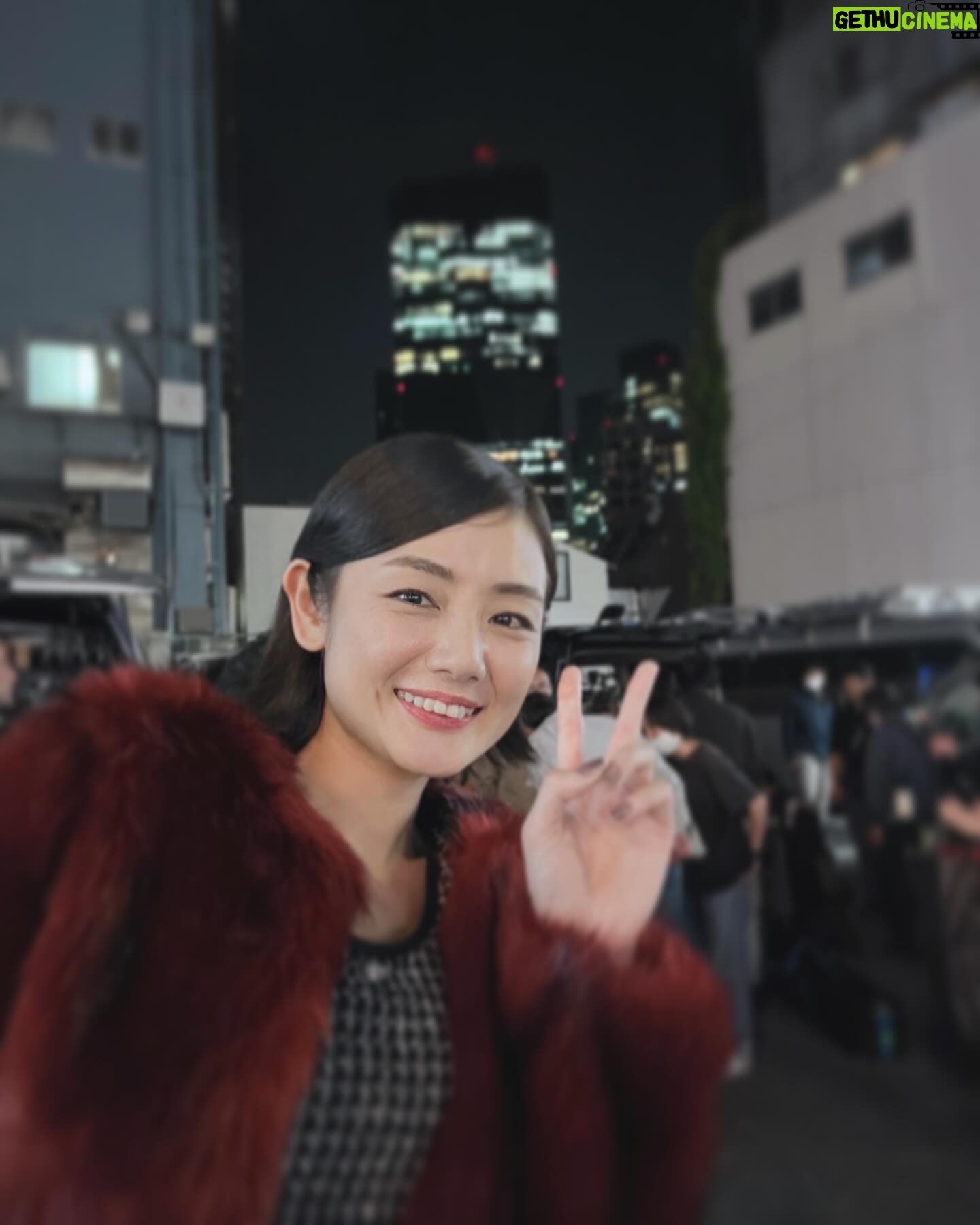 Moemi Katayama - 5.2K Likes - 🎞️
小津安二郎生誕120年記念!
『連続ドラマW OZU ~小津安二郎が描いた物語~』
第5話【東京の女】
12月10日(日)午後10時
WOWOWにて放送です📺✨
本当に少ししか出演してないのですが
小津監督のリメイク作品に関わることができて
光栄でした🎞️✨
工藤監督という新進気鋭な監督に撮っていただき
過去と未来が融合した感覚...!!
放送がたのしみ^ ^
ぜひ
ご覧ください♡
#小津安二郎生誕120年 #小津安二郎監督 #連続ドラマw #wowow #moemikatayama