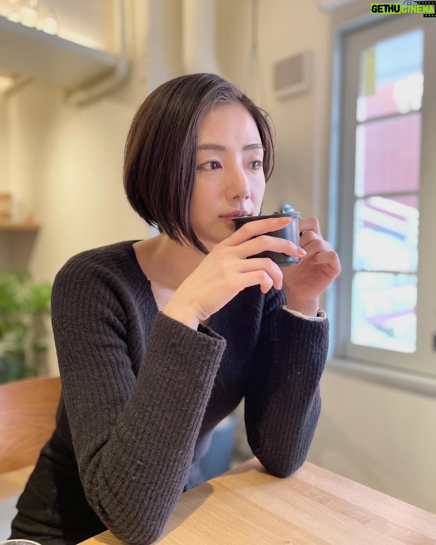 Moemi Katayama - 5.7K Likes - 🍵
撮影の空き時間に
マネジャーと抹茶時間🍵
抹茶ラテ頼んだけど
甘すぎず
上品で美味しかった
ちなみに美味しそうなパンは
マネージャーのです💚
わたし達以外のお客さんが
外国の方々っぽくて
やはり抹茶は人気なんだなぁと🥺
美味しいもんね
#matcha #moemikatayama