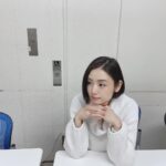 Moemi Katayama Instagram - 🖤 皆様 サイン会ありがとうございました 新年から皆様に会えて 少しの時間ですがお話できて パワーをいただきました！ 1月5日〜17日まで 池袋ロフトにて写真展も開催されております。 写真集、グッズもありますので お時間ございましたら ぜひお立ち寄りください(*☻-☻*) 写真は サイン会の時に お借りした待機スペースにて。 ん？エレベーターだった名残が...??🛗🏵️ #moemikatayama #片山萌美 #片山萌美写真集m #池袋ロフト #池袋loft #サイン会