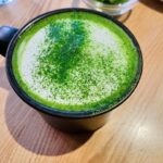 Moemi Katayama Instagram - 🍵 撮影の空き時間に マネジャーと抹茶時間🍵 抹茶ラテ頼んだけど 甘すぎず 上品で美味しかった ちなみに美味しそうなパンは マネージャーのです💚 わたし達以外のお客さんが 外国の方々っぽくて やはり抹茶は人気なんだなぁと🥺 美味しいもんね #matcha #moemikatayama