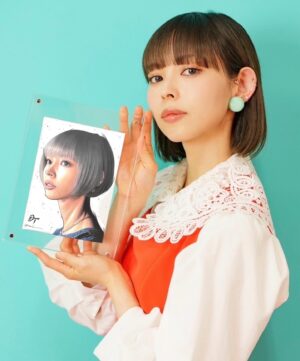 Moga Mogami Instagram - @dai.tamura さんが描いてくれましたー！！
うれしい😭そしてすごすぎる。。
ありがとうございます…！

2枚目は似たポーズ。笑

撮影してくれたのは
@ooxo さん📷