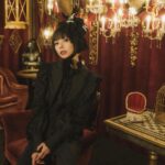 Moga Mogami Instagram - 衣装、メイク、スタジオ、表情一つで 違う自分になれるこの世界が好き 個性は大事だなって思うけど なんでも似合って、何者にでもなれる人になりたい