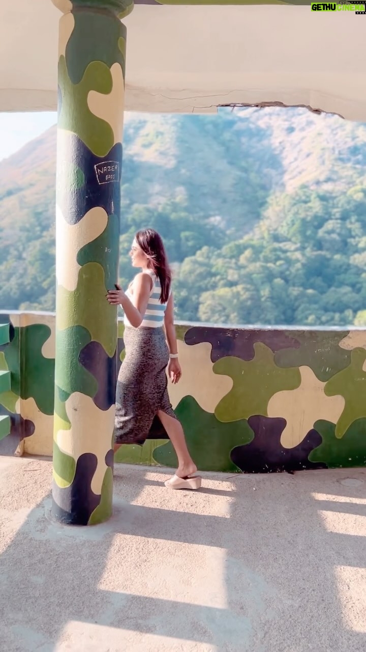 Mokksha Instagram - Once again hills calling me kodaikanal,Tamil Nadu ,see you guys there , cherishing the memories in Nelliyampathy , Palakkad 😍🥰✌🏻 #mokksha #born #queen #mountain #lover #hill #nelliyampathy #kodaikanal #tamilnadu #keralagodsowncountry