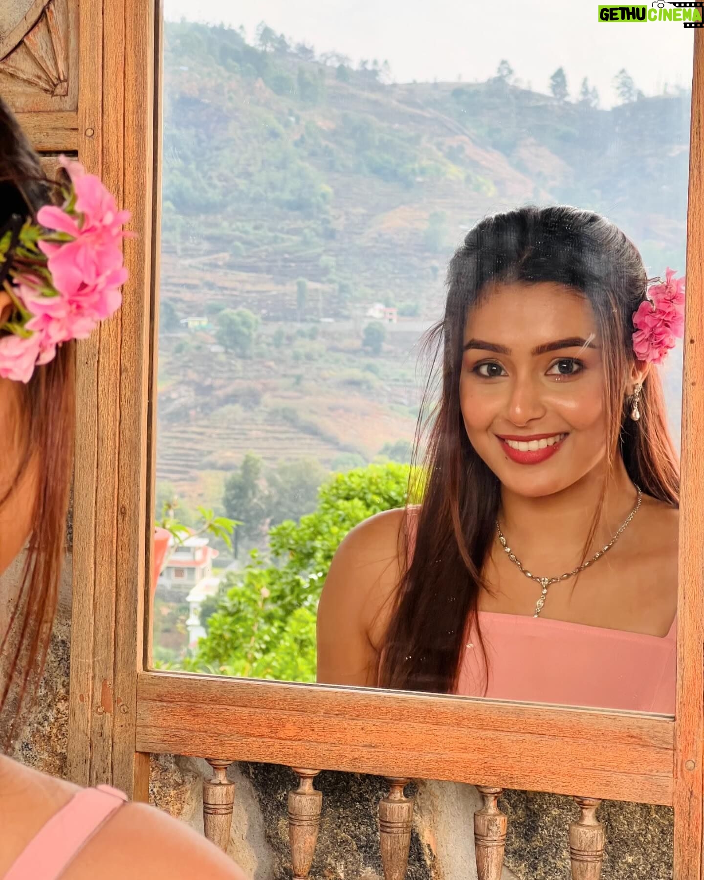 Mokksha Instagram - Being the Cinderella of my own wonderland ππ₯°π€²π» Captured by @frosh.ambitious Makeup n hair by @bercy_alex #mokksha #born #queen #kodaikanal #love #hills #nature #lover #tamil #film #shoot #time