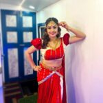 Mokksha Instagram – The classical look has always been my favourite 🤞This was the look behind the poster @chithinimovie 
Film by @eastcoastvijayan , Malayalam film upcoming..
Makeup by Me
Choreography by kala Master ji.
#mokksha #born #queen #chithini #malayalam #film #upcoming #classical #dance #devotion #love