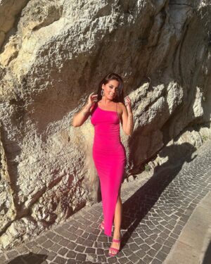 Molie Pasqualini Instagram - Bonjour ☀️🌸 c’est quand j’avais mes lèvres défoncées à Marseille 🤣🤣😳