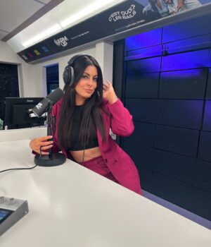 Molie Pasqualini Instagram - Hier matin j’étais l’invitée de @lombardoaless et @iamsalimshady dans le 911 sur @tarmac.be et c’était trop drôle! Si t’as pas écouté tant pis pour toiiii 🤪🤪🤪!
