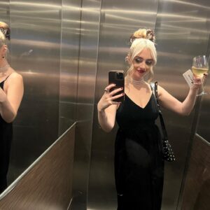 Mollie Gallagher Instagram - don’t spill ya wine