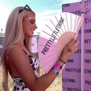 Actress Mollie Salmon HD Instagram Photos and Wallpapers November 2022