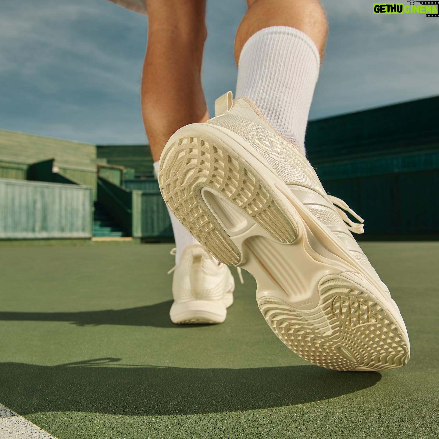Molly Cranna - 417 Likes - Big big dream shoot for @corridor x @kswiss @racquetmag ft. @binoymusic and @baileypilbeam // styling by @thecharlotteroyal // HMU @joannawoodmakeup // production @circadianpictures @michaelscottklein // thanks 1mil to @_caitlin_thompson @jonttang @brandoncapps and Frederic De Beule