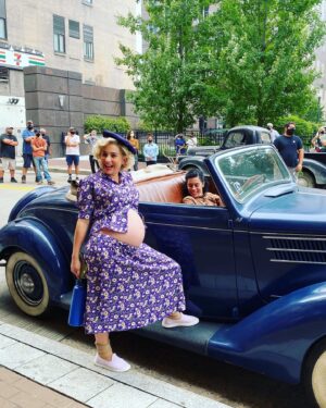 Molly Ephraim Instagram - How to wear one dress, several ways!

📸1 & 2: July 19th 
📸3 & 4: Sept 21st