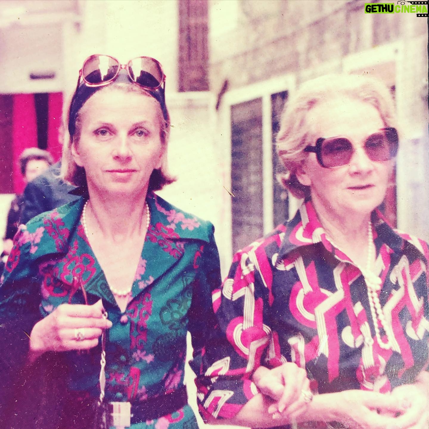 Molly Ephraim - 2.9K Likes - Sil vous plait: send my gorgeous grandma any remaining love, prayers, or good vibes you’ve got left in you in this absolutely brutal year. She’s the Frenchie on the left; her late mama’s on the right. If looks could kill, Covid wouldn’t stand a chance... so here is hoping she kicks it to the curb. Thank you, friends. Hoping you’re all staying safe and please #wearadamnmask