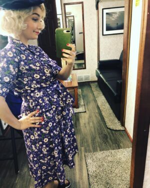 Molly Ephraim Instagram - How to wear one dress, several ways!

📸1 & 2: July 19th 
📸3 & 4: Sept 21st