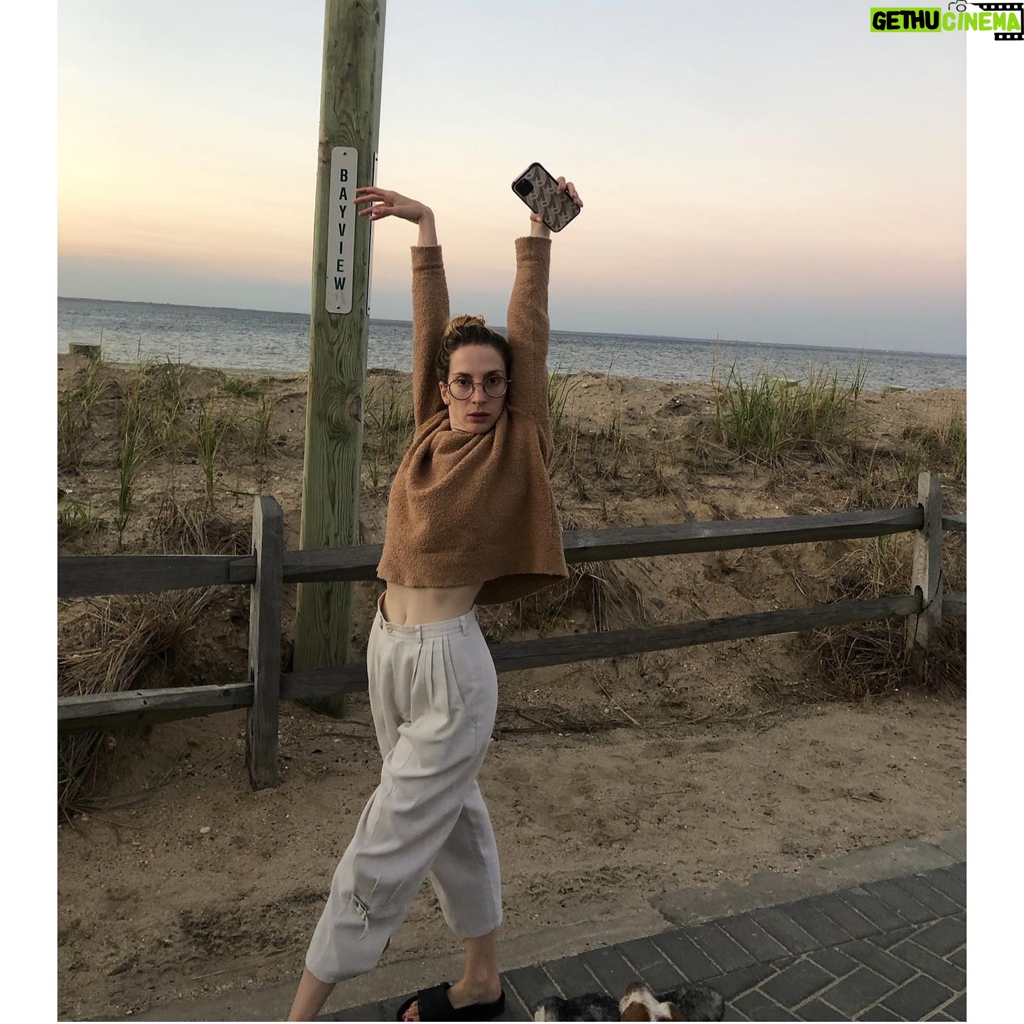 Molly Bernard Instagram - bach dump pt. ii