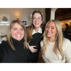Molly Bernard Instagram - What a beautiful party thrown and planned by our sweetest @hilaryduff @danielled2mgmt and @lowenban for @liebhan and I. Thank you for an exquisitely special and supportive afternoon with our friends and family celebrating our growing family. We are so lucky 🎉💫💝