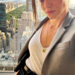 Molly Burnett Instagram - Game time 🚨 See y’all tonight #dundun 9/8c on @nbc @nbclawandorder @wolfentertainment #SVU