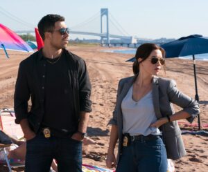 Molly Burnett Instagram - Havin our Top Gun moment 😅😎 See y’all tonight @nbclawandorder #svu @wolfentertainment @nbc #dundun