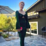 Molly C. Quinn Instagram - When people ask me how the wedding and parties were for @jenniferlholland & @jamesgunn all I can say is “It was awesome.” Elan and I got to see two of our most beloved friends exchange vows, we heard incredible original songs, we shared laughter, dancing, gorgeous views, great meals, and long talks into the night with old friends and new… It was awesome ❤️