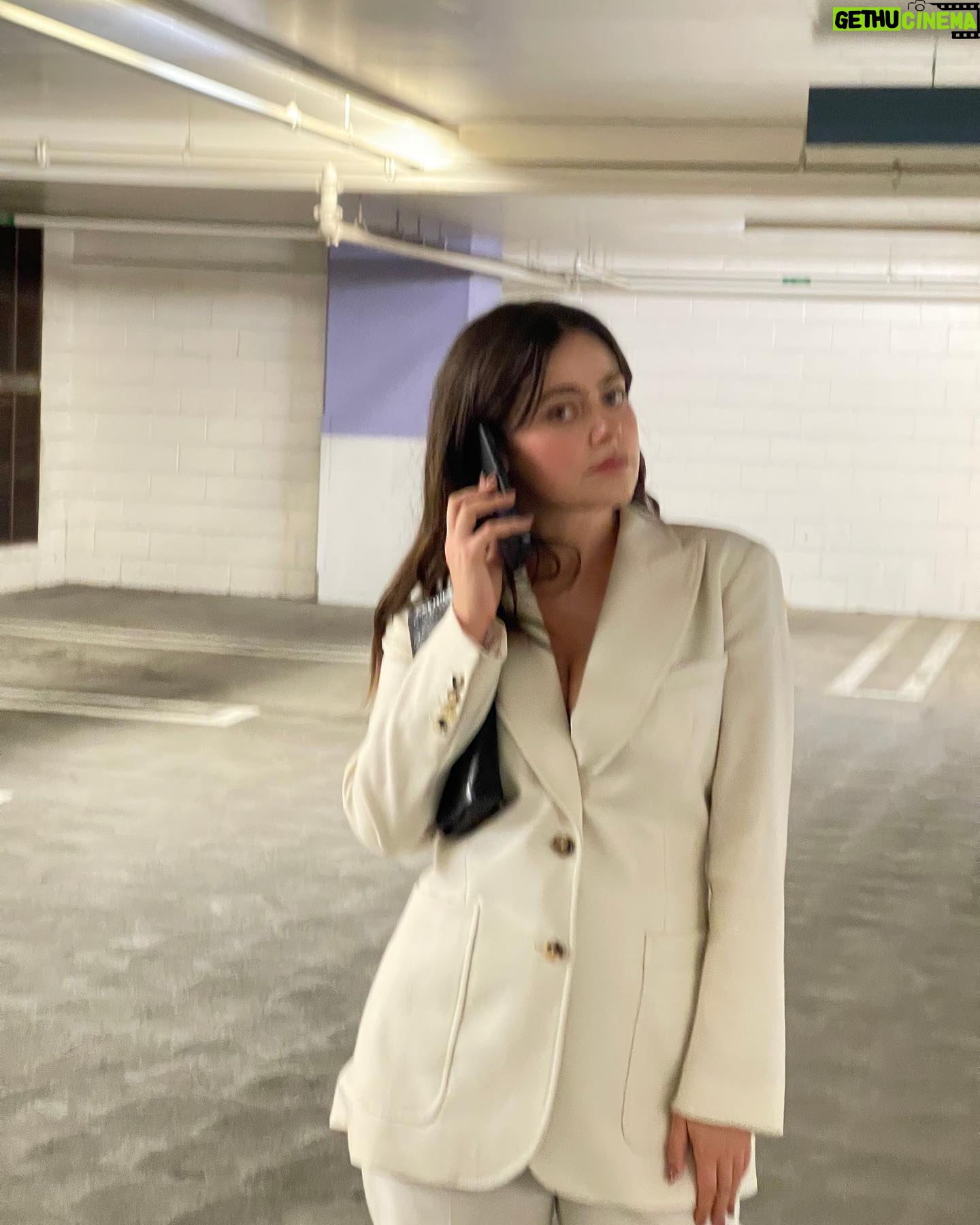 Molly Gordon - 25.4K Likes - Top Liked Instagram Posts and Photos