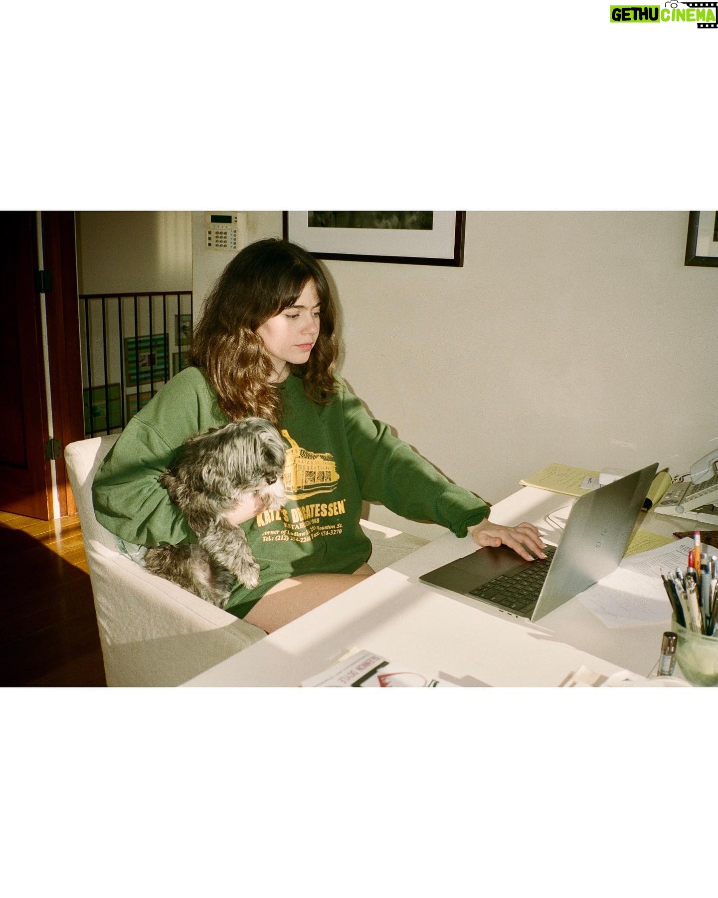 Molly Gordon - 22.6K Likes - Top Liked Instagram Posts and Photos
