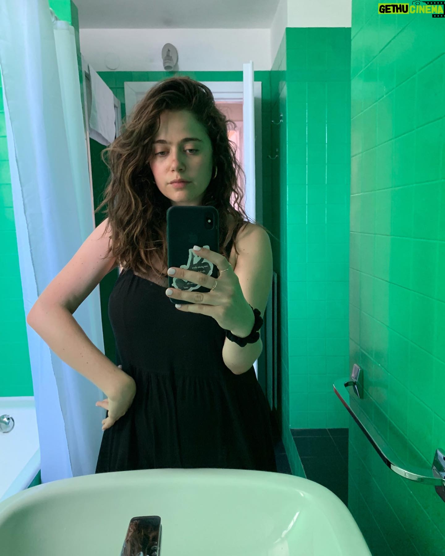 Molly Gordon - 15.6K Likes - Top Liked Instagram Posts and Photos