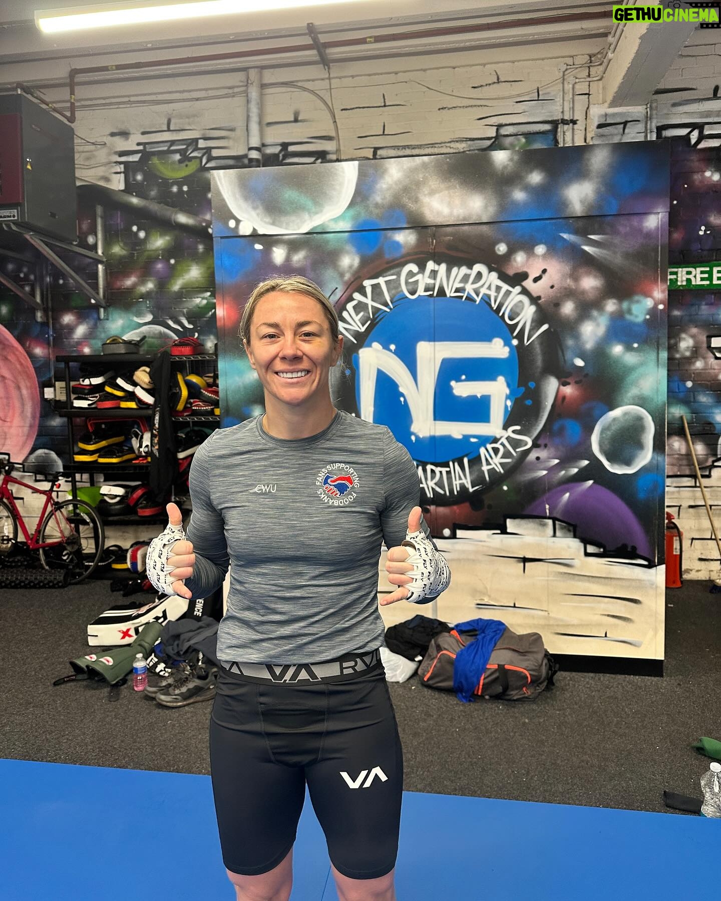 Molly McCann Instagram - Fight Camp Complete - Paid in Full. Massive thank you to my coaches, training partners, sponsor’s, friends, family and my Ellis. Not gonna lie, been the toughest of my life and with that the rewards will be in the result next weekend. Heading out to vegas tomorrow so if you need anything from me you know where the team is! I’d also just like to give a special shout out and mention to @fanssupportingfoodbanks if everyone could give them a follow and if you’re in the city and fancy helping out on match days or the pantry’s give them a message. Just a few more pound to cut before me teeth look even bigger and I’ll finally have a six pack 🤣✌🏻 @nextgenmmalpool @rygorpaul @ellis155 @adamventre @danny_witho @macrochef @appliednutrition @intensitifm @afchesteruk @lost_soles__ @newbalance @flux_active_official @flysportswear @engage @scramblebrandofficial 💙 @ellisclark7 💙 ps I haven’t cut my fingers off to make weight 🤣