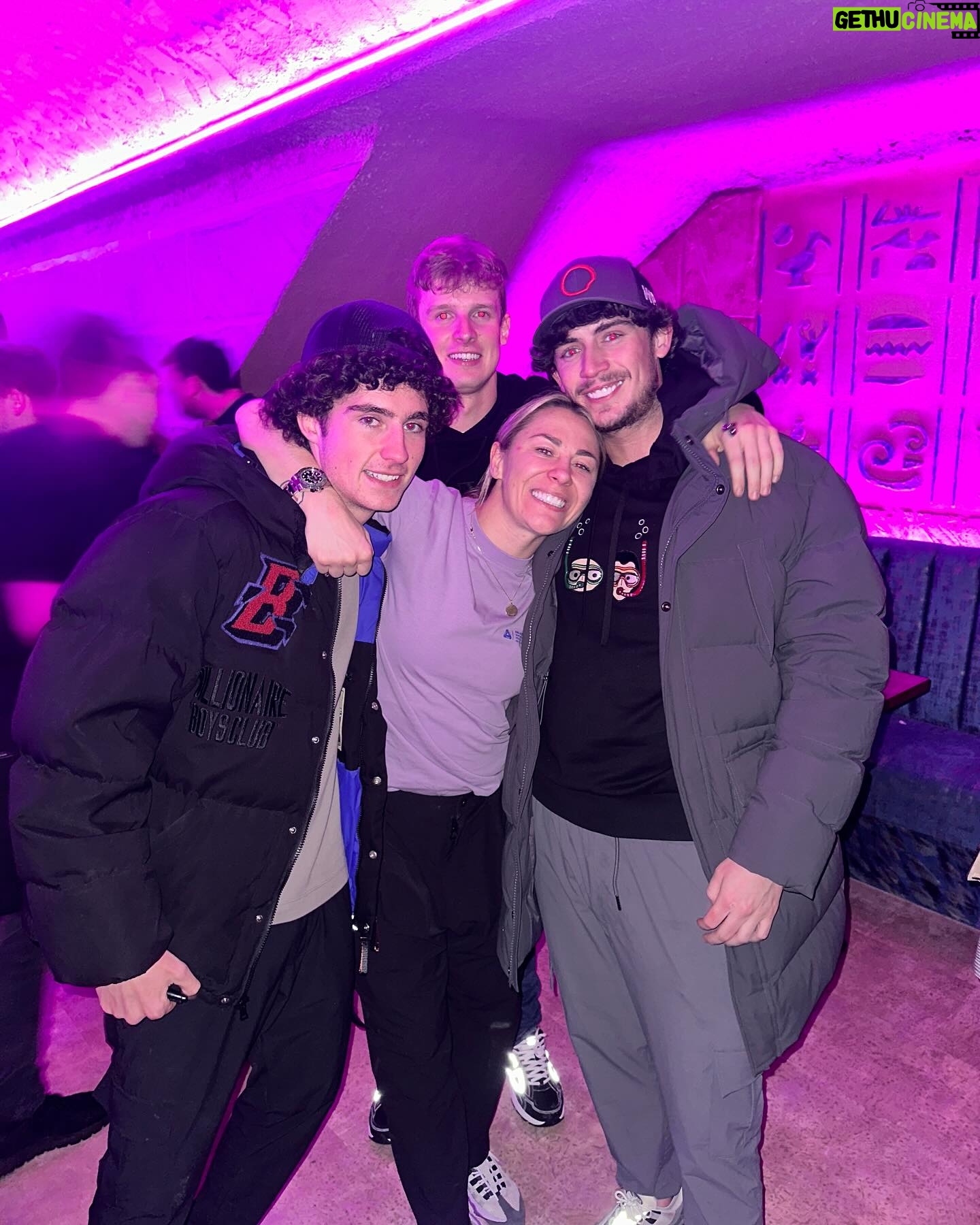 Molly McCann Instagram - Subs N Dubs X Pimp Gin X WPD đ đ¸ đĒŠ what a night. Thank you for all who bought tickets, all who enjoyed the food, all who cooked the food, all the DJs for the belter sets and for @thetombliverpool for letting us open your new bar!