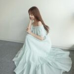 Momo Shitou Instagram - ㅤㅤㅤㅤㅤㅤㅤㅤㅤㅤㅤㅤㅤ フレアシルエットが可愛い @rienda_official のオフショルダーワンピース。♡ 爽やかで涼しげなミントカラーがお気に入り。 肩のストラップは取り外し可能で シンプルな紐タイプの他にチェーンタイプも付属であるから… 3wayで楽しめるの🫶🏻 #PR #rienda #rienda_ambassador
