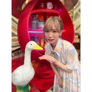 Momoko Gumi Company Instagram - 『ポツンと一軒家』

styling @stylist_yuya 
hair make @aoiokiraku
