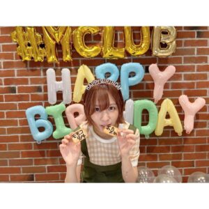 Momoko Gumi Company Instagram - happy birth day to meeee✌️

#モモコグミカンパニー