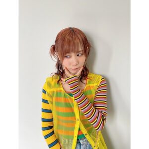 Momoko Gumi Company Instagram - 『ダウンタウンDX』

styling @_ayanootaki_ 
hairmake @aoiokiraku 

#ダウンタウンDX
#モモコグミカンパニー