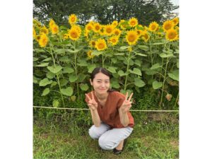 Momoko Tanabe Instagram - 遅くなってしまいましたが
『癒やしのお隣さんには秘密がある』
全13話ありがとうございました!!
楽しかったー!
⁡
終わってもうすぐ1週間ぐらい経つのに未だに心がフワフワしています、、
TVerでの見逃し配信はまもなく終了なので
観たい方は今すぐぜひ🙆🏻‍♀️
年齢問わず沢山の方に楽しんでもらえてすごく嬉しかったなぁ☺️
チームにも本当に感謝です
　
また藤子たちに会えますように！