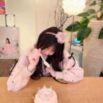 Momona Kohama Instagram - 🎂 ✨️21歳生誕祭(仮)✨️ チームシンデレラのみんな本当にありがとう🎉🩷 シンデレラでお誕生日のお祝いをして頂いたのは今年で5回目！🫣17歳から21歳まで、、、♡ 沢山の愛を感じて幸せな1日でした🌈 そして昨日、今年もシンデレラフェスに出演させて頂くことが発表されました💎 6月9日(日)さいたまスーパーアリーナ 皆様よろしくお願いします🎪💖 #シンデレラフェス #チームシンデレラ