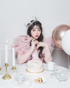 Momona Kohama Instagram - 👑 🍑21歳になりました🍑