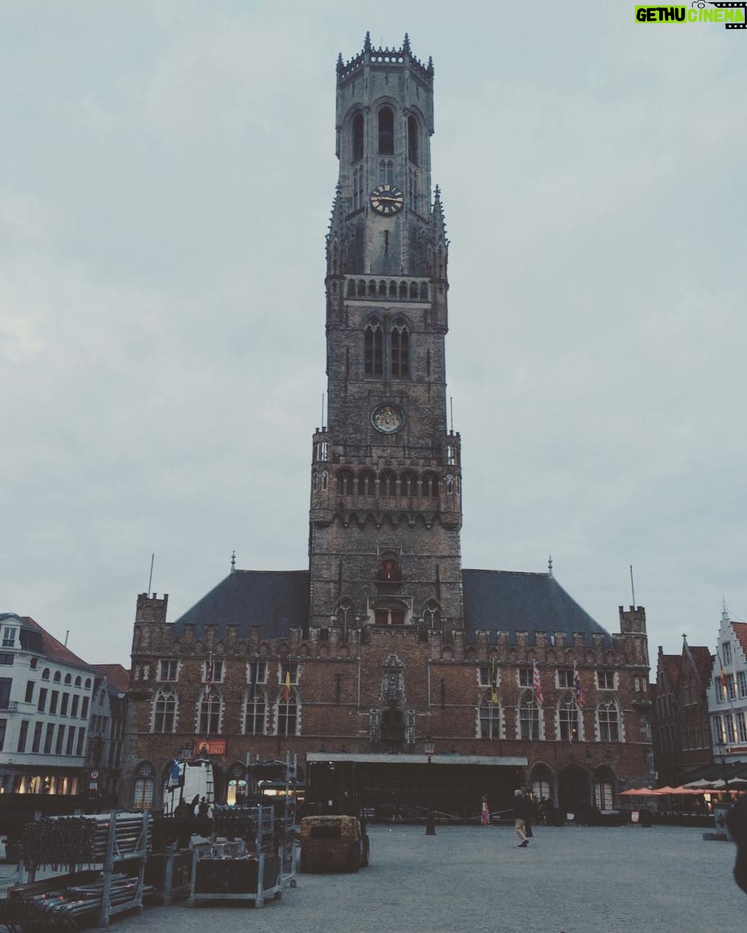 Mona Ahmadi - 3.9K Likes - In Brugge!😍