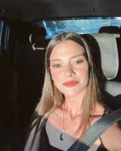 Mona Çalış Most Liked Photos and Posts