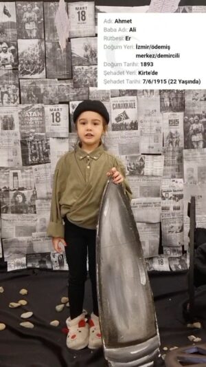 Mona Çalış Instagram - 18 Mart Şehitleri Anma Günü ve Çanakkale Deniz Zaferi’nin 109. Yıl dönümü… Saygıyla anıyoruz 🙏🏼 

#çanakkalegeçilmez