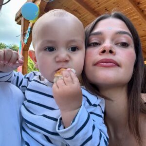 Mona Çalış Instagram - Benim en güzel kalplilerim 🤍