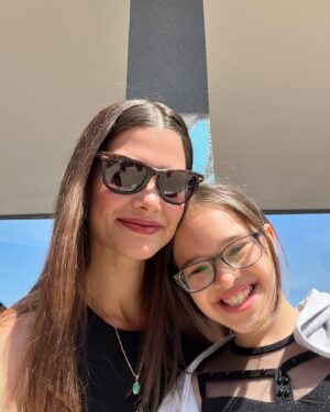 Mona Çalış Instagram - Seviyorum çok 🤍