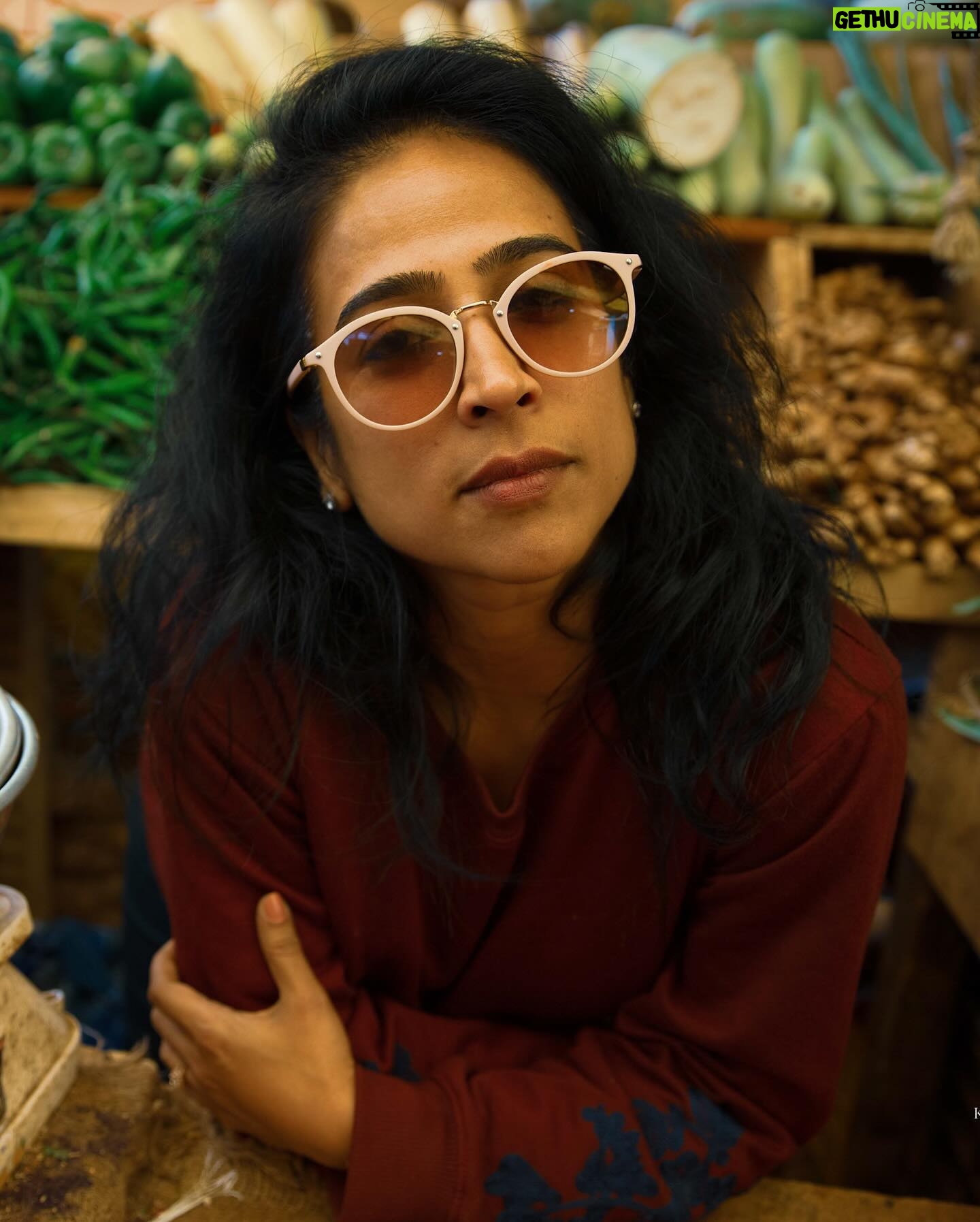 Mona Kakade - 1.2K Likes - Creating vibes wherever we go! Our latest shoot was a spontaneous mock performance, surprising everyone around us. As we captured moments, people recognized my model @monabedre from her TV serial, sparking conversations about her character. It’s fascinating how a single serial can reach so many! Check out the images and share your feedback. If you’re interested in posing, feel free to reach out! 📸✨ #CreatingVibes #SpontaneousShoot #TVSerialImpact #RecognizableFaces #PhotographyMagic #ModelMona #ShareYourFeedback #posingopportunity