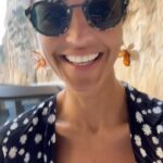 Mona Mosly Instagram - كللللل عام وانتو و احبابكم و اهلكم بالف صحة و خير و سلام يارب اخذتلكم همومك و احزانكم و خوفكم و كبيتها و دددددحين ان شاء الله سنةًجديدة احلام جديدة و انجازات جديدة عميقة قد عممممق البحر و جميلة زي لونة 💗💗💗💗