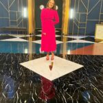 Mona Mosly Instagram - سوال طرحتو لعقلي و رد عليه قلبي قد ايش في سنة ٢٠٢٣ اتعلمت أكبر قوة وعي و ازيد رحمة قلبي اكتشفت في كل يوم في كل سنة مع كل خبرات حياتنا سنة وراء سنة نستوعب انو القوة هيا الرحمة اللي تساعدنا نستوعب قوتنا في فكر كلو تفهم ووعي و حنان و انو فن التواصل و التعامل و الاقناع يختصر بقلب كبير يرحم و عقل واعي يفهم و ممكن اليوم اقدر و ممكن بكرة غيري مايقدر فا كيف كلنا مع بعض و لبعض سوا نقدر كل سنة و كل يوم من ايامك اجمل و كل يوم من سنتكم انجح و اسعد و احلى كلام من القلب 💗