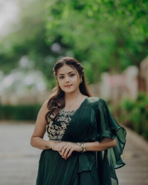 Monalisa Bagal Instagram - 🍀🌿🌱💚

💄 @delightful_you_ 
👗 @rashmi.s_the_rental_boutique 
📸 @creative_pixels1 

#monalisabagal #saree #smile #cute #marathi #actress