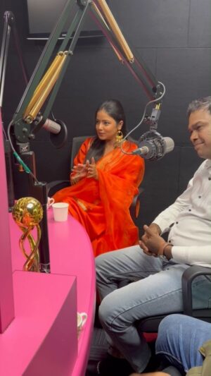 Monalisa Bagal Instagram - @ishq.fm #Raavrambha #Mumbai #Promotion
'रावरंभा' १२ - मे - २०२३, संपूर्ण महाराष्ट्रात... 🚩