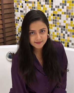 Monalisa Bagal Instagram - ✨✨✨✨

#monalisabagal