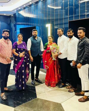 Monalisa Bagal Instagram - रावरंभा हा मराठी चित्रपट उद्या रिलीज होतोय . आपल्या छत्रपती शिवरायांच्या एकनिष्ठ वेडात मराठे वीर दौडले ७ या मावळ्यांवर हा चित्रपट आहे . यामधे तगडी कास्ट आहे व चित्रपट खरच खुप मस्त बनवला आहे . असे चित्रपट येणे व शिवरायांचे सर्व मावळे व त्यांचा इतिहास समाजासमोर  दिसणे खुप गरजेचे आहे व यासाठी पवार सरांसारखे निर्माते व जगदाळे सरांसारखे दिग्दर्शक पुढे येणे देखिल गरजेचे आहे . असे चित्रपट यावे असं वाटत असेल तर सर्वांनी ते थिएटर मधे जाऊन पाहण हे आपल त्यासाठी योगदान असायला हव . या चित्रपटाच्या प्रिमीयर शो साठी आम्हाला आमंत्रित केल्याबद्दत सर्व टीम चे  मनापासुन आभार 🙏🏻🚩