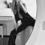 Monet Mazur Instagram - le essentiel suit for sitting on walls and influencing people ✌🏼✌🏼